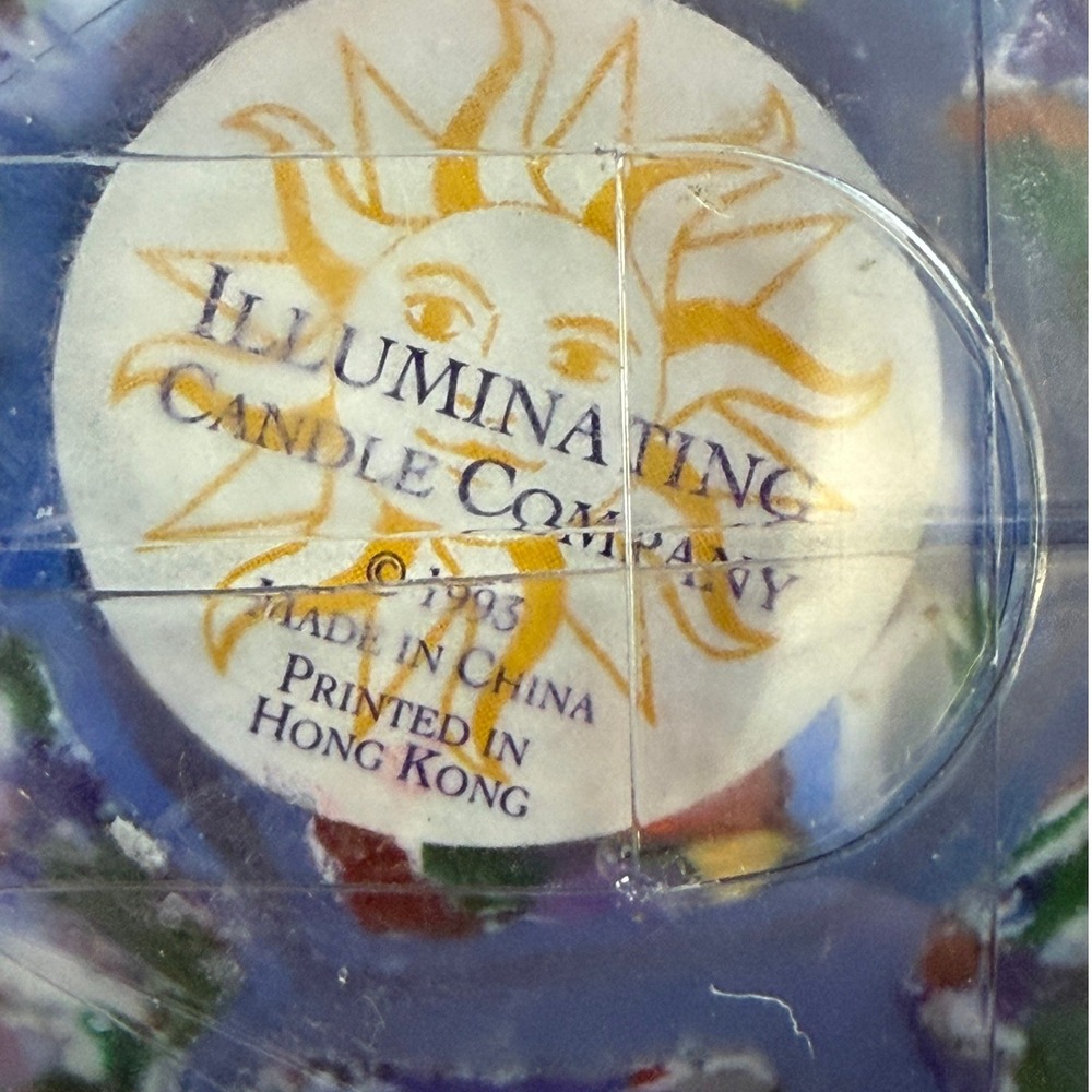 2 Vintage Globe Swirl Candles Illuminating Candle Co Globe Ball New in Box - Picture 8 of 15